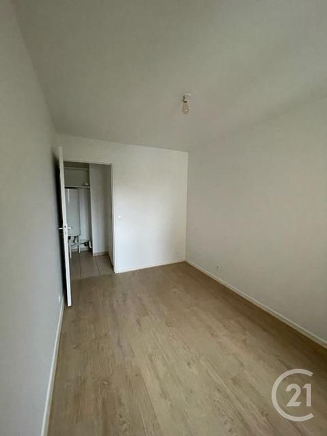 Appartement F2 à louer - 2 pièces - 34.0 m2 - TREMBLAY EN FRANCE - 93 - ILE-DE-FRANCE - Century 21 Sf Immobilier