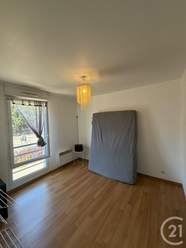 Appartement à louer - 2 pièces - 41.0 m2 - SEVRAN - 93 - ILE-DE-FRANCE - Century 21 Sf Immobilier