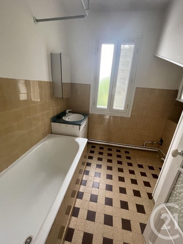 Appartement F2 à louer - 2 pièces - 40.77 m2 - SEVRAN - 93 - ILE-DE-FRANCE - Century 21 Sf Immobilier