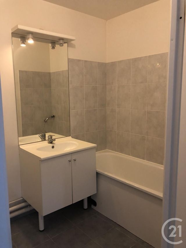 Appartement F3 à louer - 3 pièces - 65.43 m2 - SEVRAN - 93 - ILE-DE-FRANCE - Century 21 Sf Immobilier
